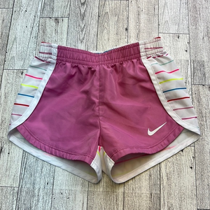 Nike‎